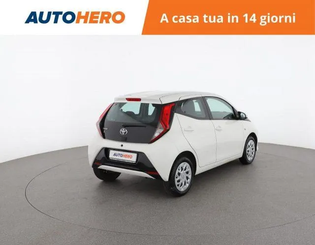 TOYOTA Aygo Connect 1.0 VVT-i 72 CV 5p. x-play Image 5