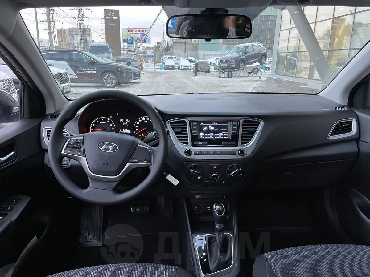 Hyundai Solaris Image 8